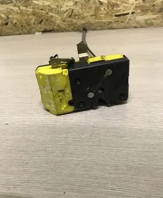 Volvo S60 Front door lock