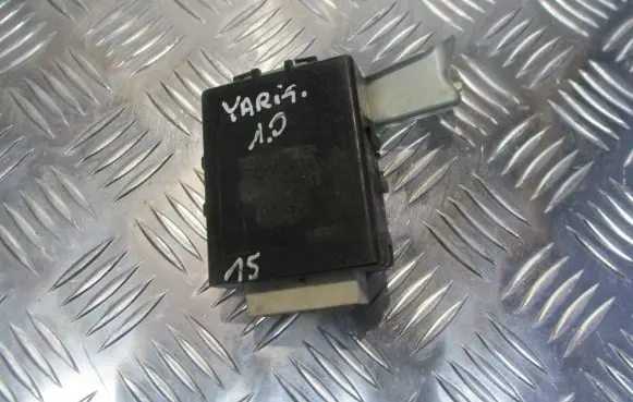 Toyota Yaris Other devices 85980-0D030