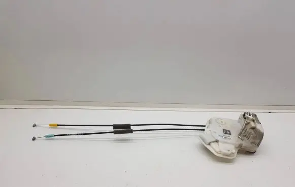 Mitsubishi L200 Rear door lock 5745A048 190CT2016 5745A648
