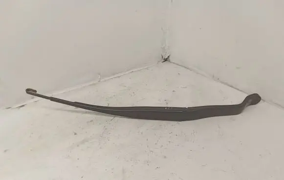 Honda CR-V Front wiper blade arm