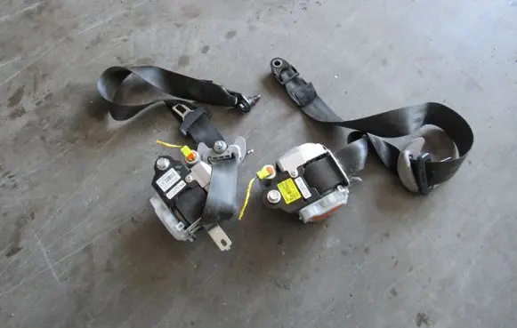 Hyundai i40 Front seatbelt