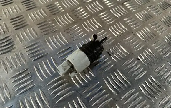 Mercedes-Benz E W213 Windscreen/windshield washer pump A2058660100