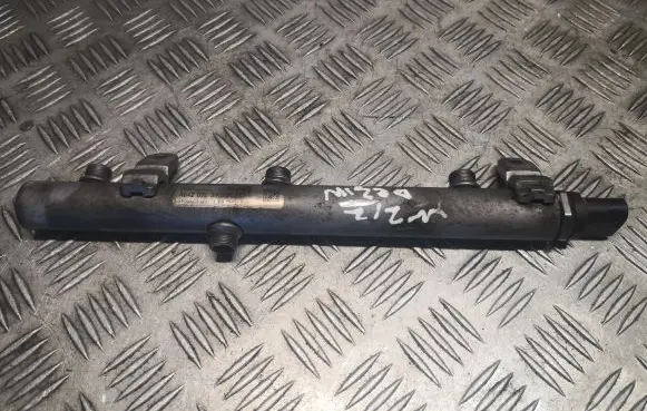 Mercedes-Benz E W212 Fuel main line pipe 6420703095 A6420703095