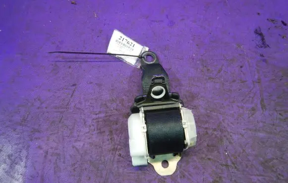 Citroen C1 Front seatbelt