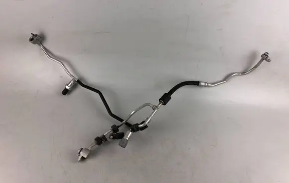 Volkswagen Golf VIII Air conditioning (A/C) pipe/hose 5WA816741B 8R0260696B