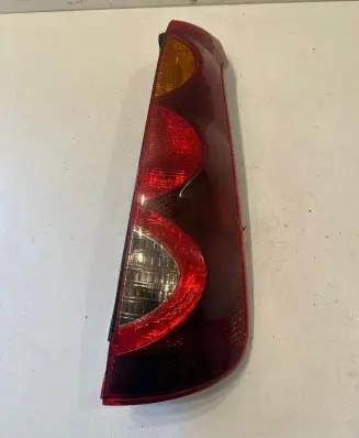 Nissan Note (E11) Rear/tail lights 22016752