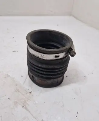 Jeep Grand Cherokee (WK) Air intake hose/pipe
