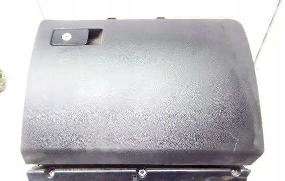 Volkswagen PASSAT B6 Glove box
