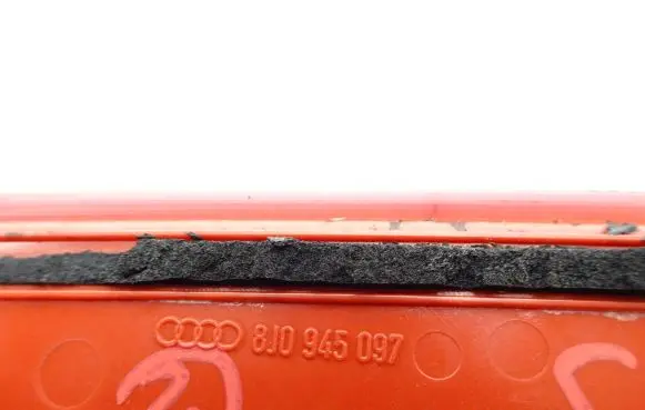 Audi TT TTS Mk2 Third/center stoplight 8J0945097