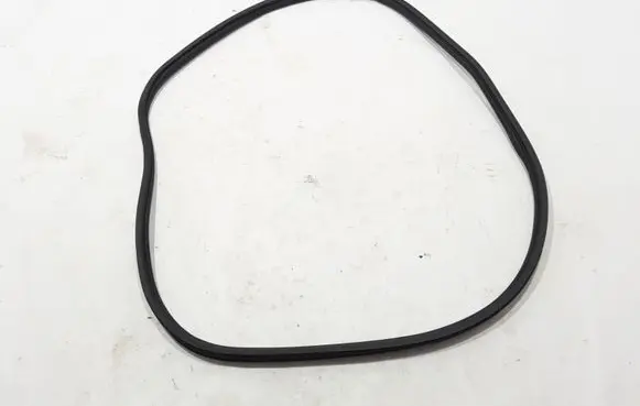Volvo V60 Trunk rubber seal (body) 31479339