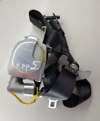 Hyundai i40 Front seatbelt 888103Z000TX