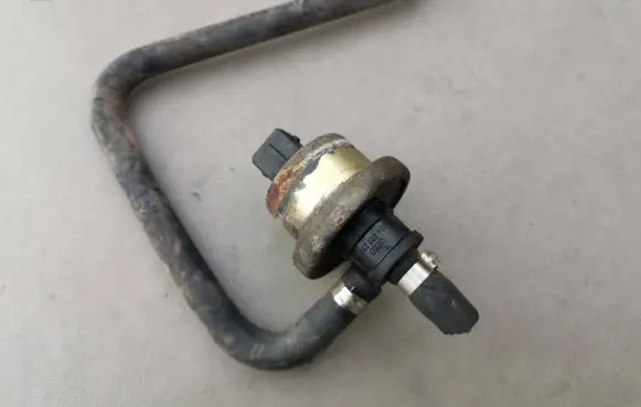 Audi 100 S4 C4 Valve vacuum 034906283E 3911070906