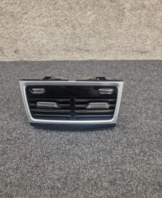 BMW 7 G11 G12 Rear air vent grill 9301745