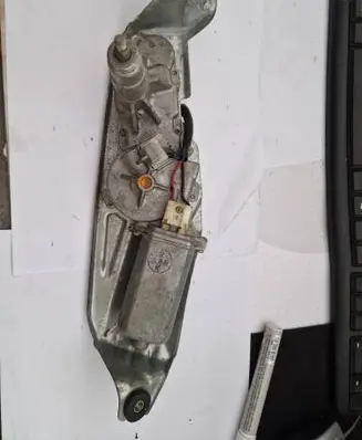 Mazda 323 F Rear window wiper motor 34928581
