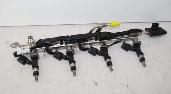 BMW X1 U11 Fuel injectors set 5A9E131