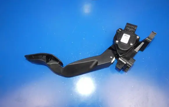 Fiat 500X Accelerator throttle pedal 51942427 6PV01017519 10858