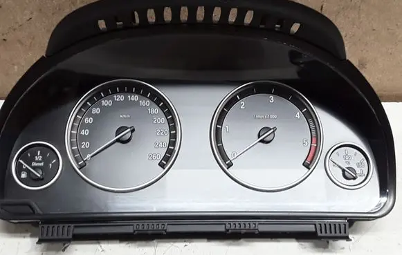 BMW 5 F10 F11 Speedometer (instrument cluster) 9249345