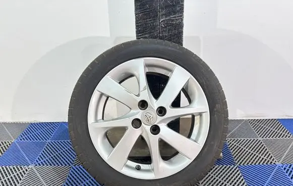 Toyota Yaris R16 alloy rim