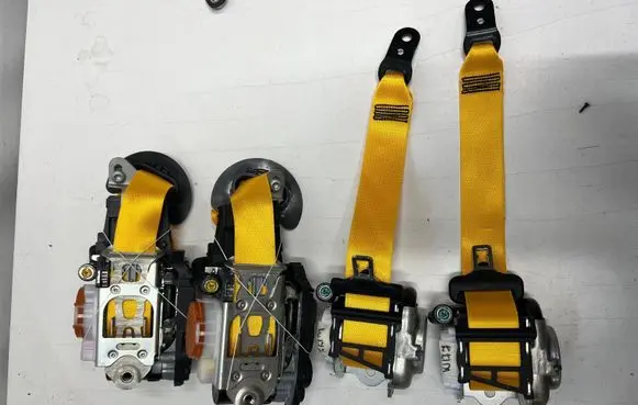 Mercedes-Benz A W177 Set of seat belts 