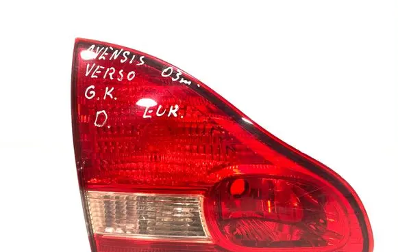 Toyota Avensis Verso Tailgate rear/tail lights 4441 7654