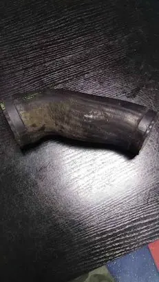BMW 5 E39 Intercooler hose/pipe 2249669