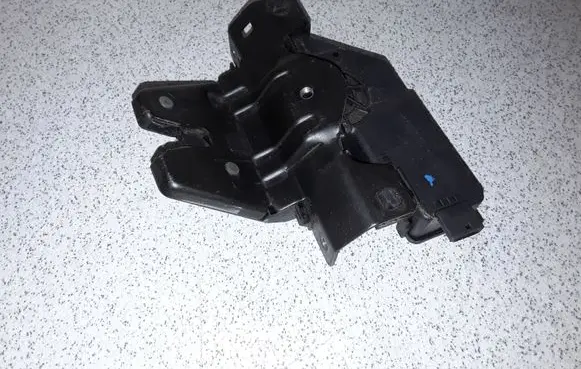 BMW 3 E46 Loading door lock 51248196401 8196401