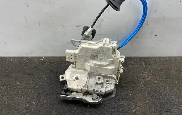 Audi A4 S4 B8 8K Front door lock 8J2837015C