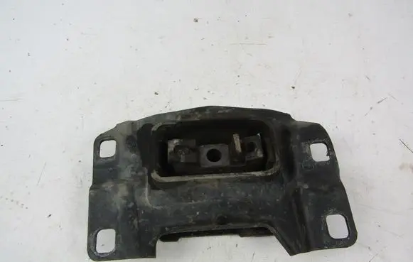Volkswagen PASSAT B6 Gearbox mounting bracket 4N517M121FC