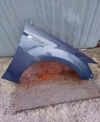 Ford Mondeo MK IV Fender 