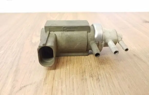 Audi A6 S6 C5 4B Turbo solenoid valve 059906627A 2229032F