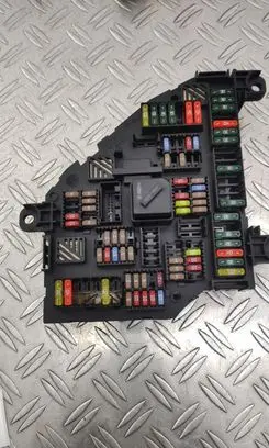 BMW 5 F10 F11 Fuse box set 9264923 926492302