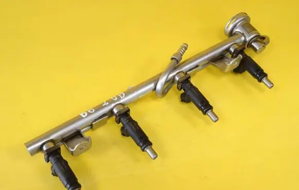 Fuel main line pipe
