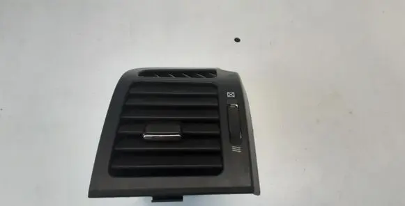 Chevrolet Captiva Dashboard side air vent grill/cover trim