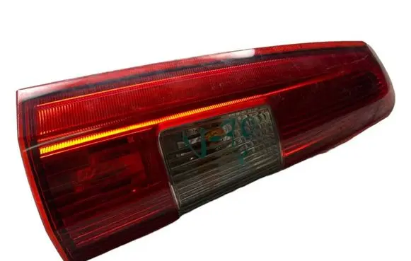 Volvo V70 Rear/tail lights 9154493