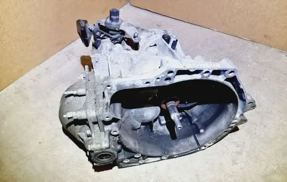 Peugeot 3008 II Manual 6 speed gearbox 20MB48 1615336280 9814042680