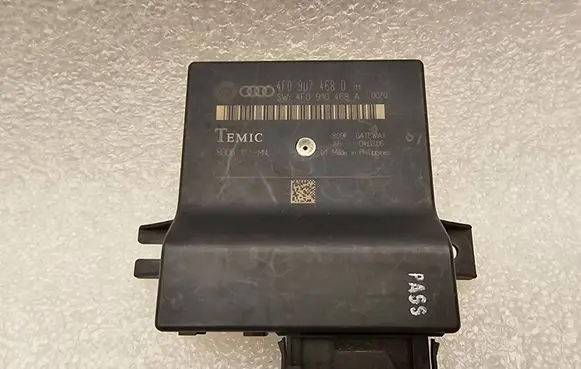 Audi A6 S6 C6 4F Gateway control module 4F0907468D 4F0910468A