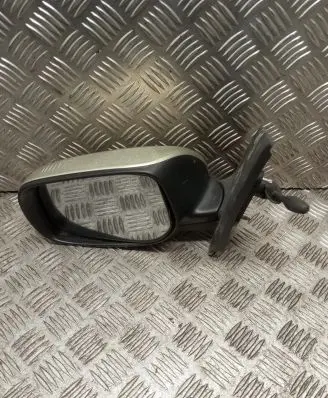 Toyota Yaris Manual wing mirror 