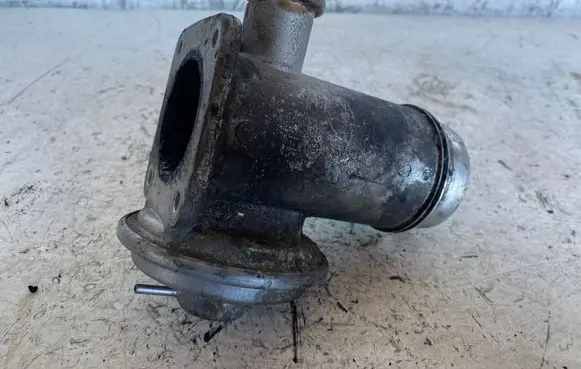 BMW 3 E46 EGR valve 70051200