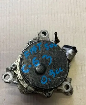 Fiat 500L Vacuum pump 55226403