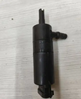 Chrysler Grand Voyager IV Windscreen/windshield washer pump