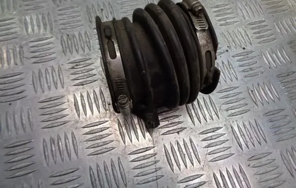 Chrysler Pacifica Air intake hose/pipe 055100000AB