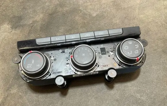 Volkswagen Golf VII Climate control unit 5G0907426AQ 5HB01266550