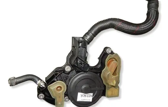 Volkswagen Golf VII Oil breather separator 06K103495P