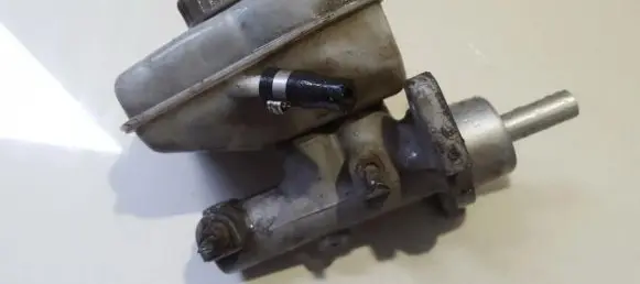 Opel Vectra B Master brake cylinder 5540FBB5