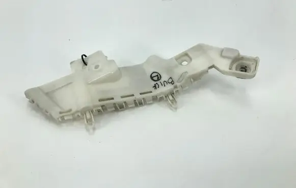 Buick Encore GX I Front bumper mounting bracket 42768140