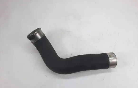 BMW 5 F10 F11 Intercooler hose/pipe 7810615