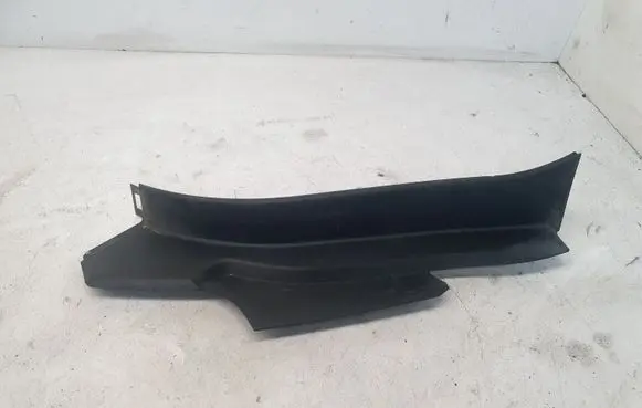 Lexus IS 220D-250-350 Rear/tail light trim molding 6444953020 J846