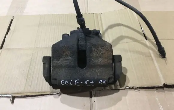 Volkswagen Golf Plus Front brake caliper