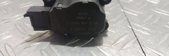 Mercedes-Benz ML W163 Air flap motor/actuator A2308201242 B6627 EAB5020ZD