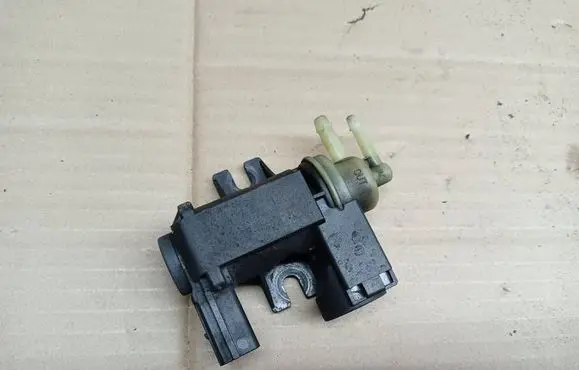 Audi A6 S6 C7 4G Turbo solenoid valve 8K0906627 4010835A 12301210089